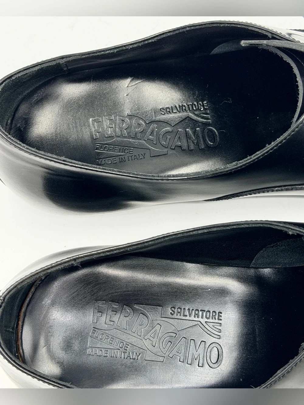 Salvatore Ferragamo Cap Toe Oxfords **READ**